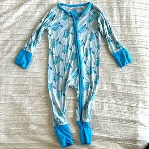 Caden Lane convertible Zipper - tropical turtles